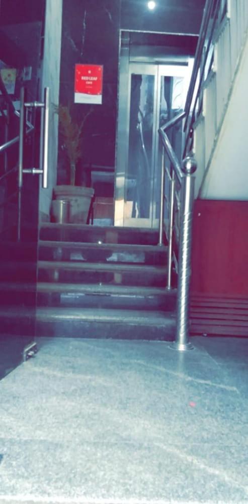 Hotel Oyo Red Leaf Residency Near Palam Metro Station New Delhi
