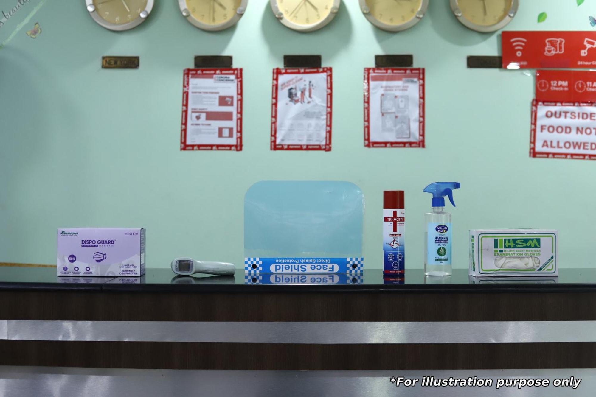 Oyo Red Leaf Residency Near Palam Metro Station New Delhi